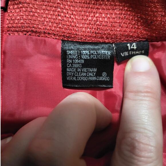 Alex Marie Cranberry Textured Short/Knee Length Skirt - 14 - Picture 4 of 6